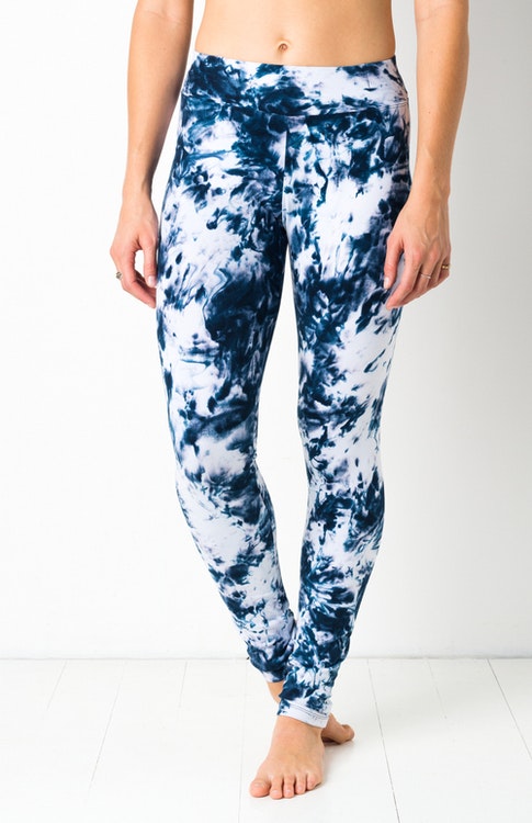 Thick Midnite Smoke Tie Dye leggings från Mata Hari