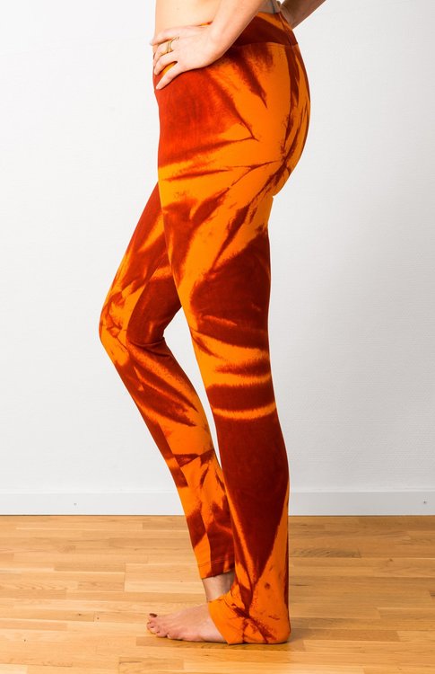 Thick Orange Star Tie Dye leggings från Mata Hari
