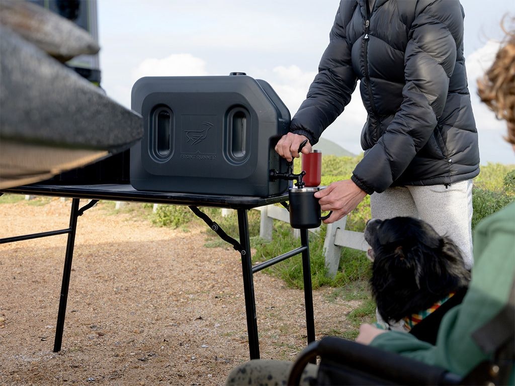 FRONT RUNNER PRO WATER TANK WITH MOUNTING SYSTEM / 20L