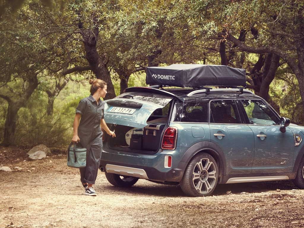 DOMETIC TRT 140 AIR INFLATABLE ROOFTOP TENT