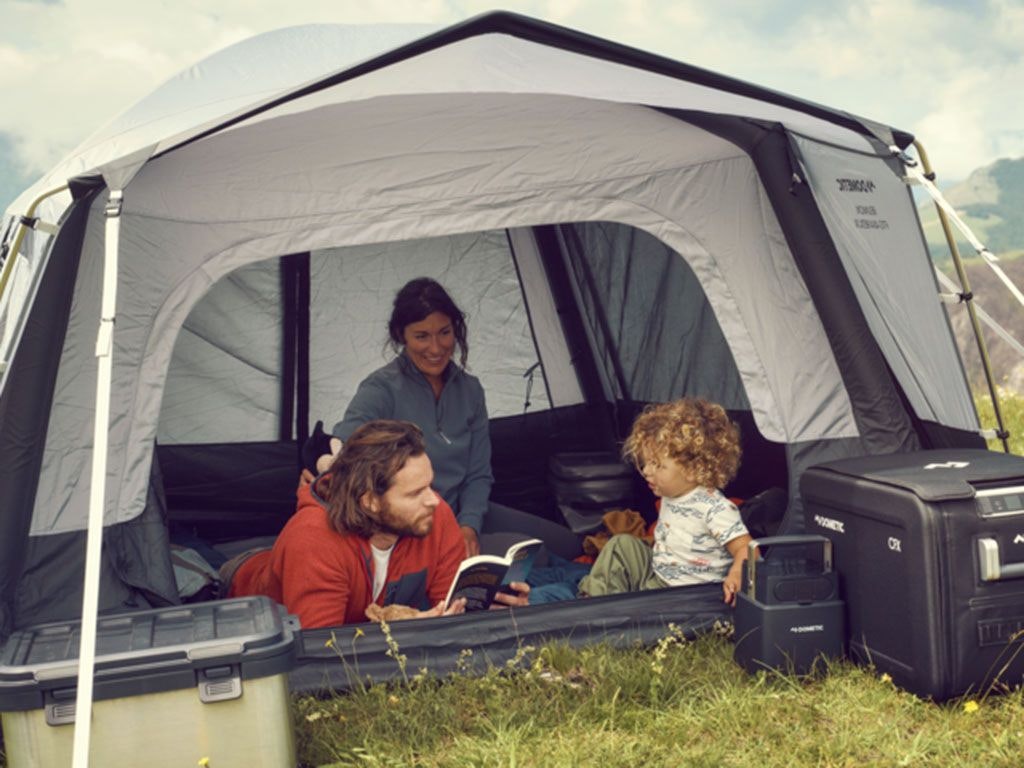DOMETIC DOMETIC REUNION FTG 4X4 REDUX INFLATABLE CAMPING TENT / 4 PERSON