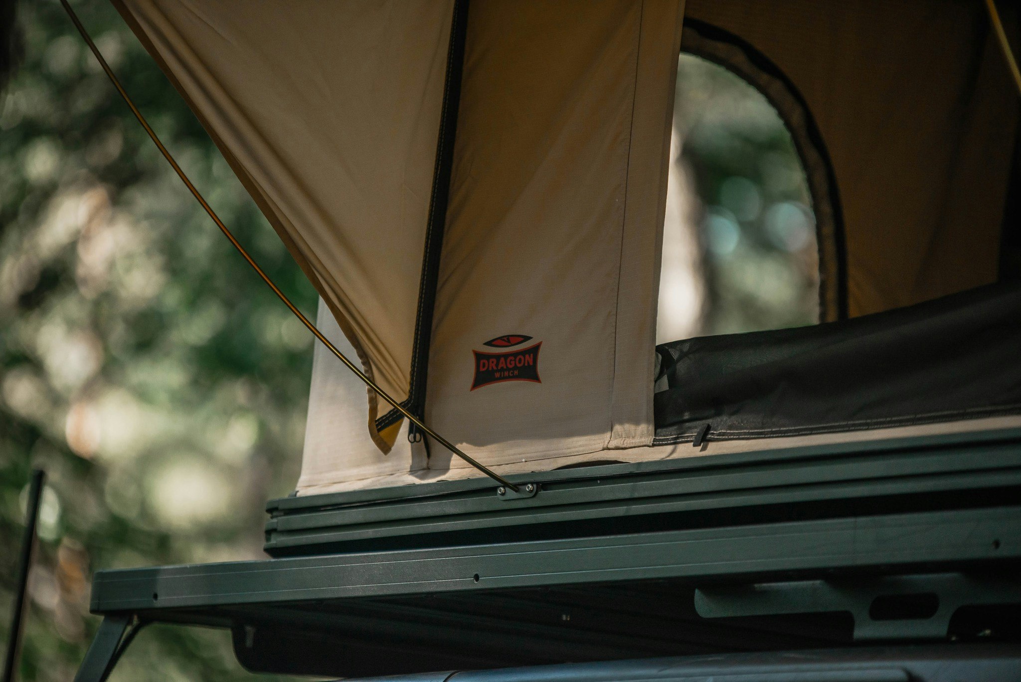 Dragon Winch Aluminium Roof Tent TYPE R
