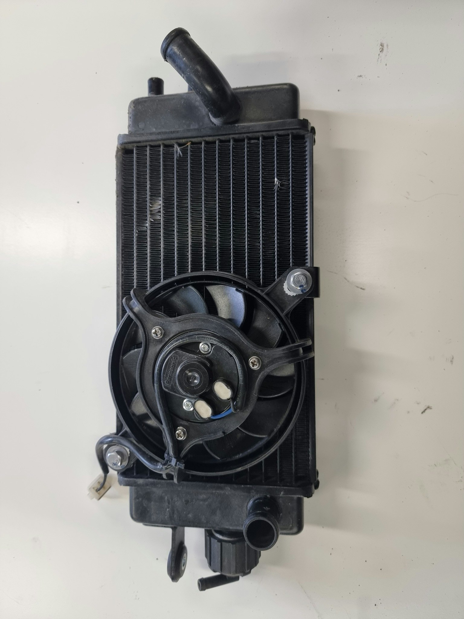Aprilia SX 125 Radiator med kjølevifte / radiator with fan