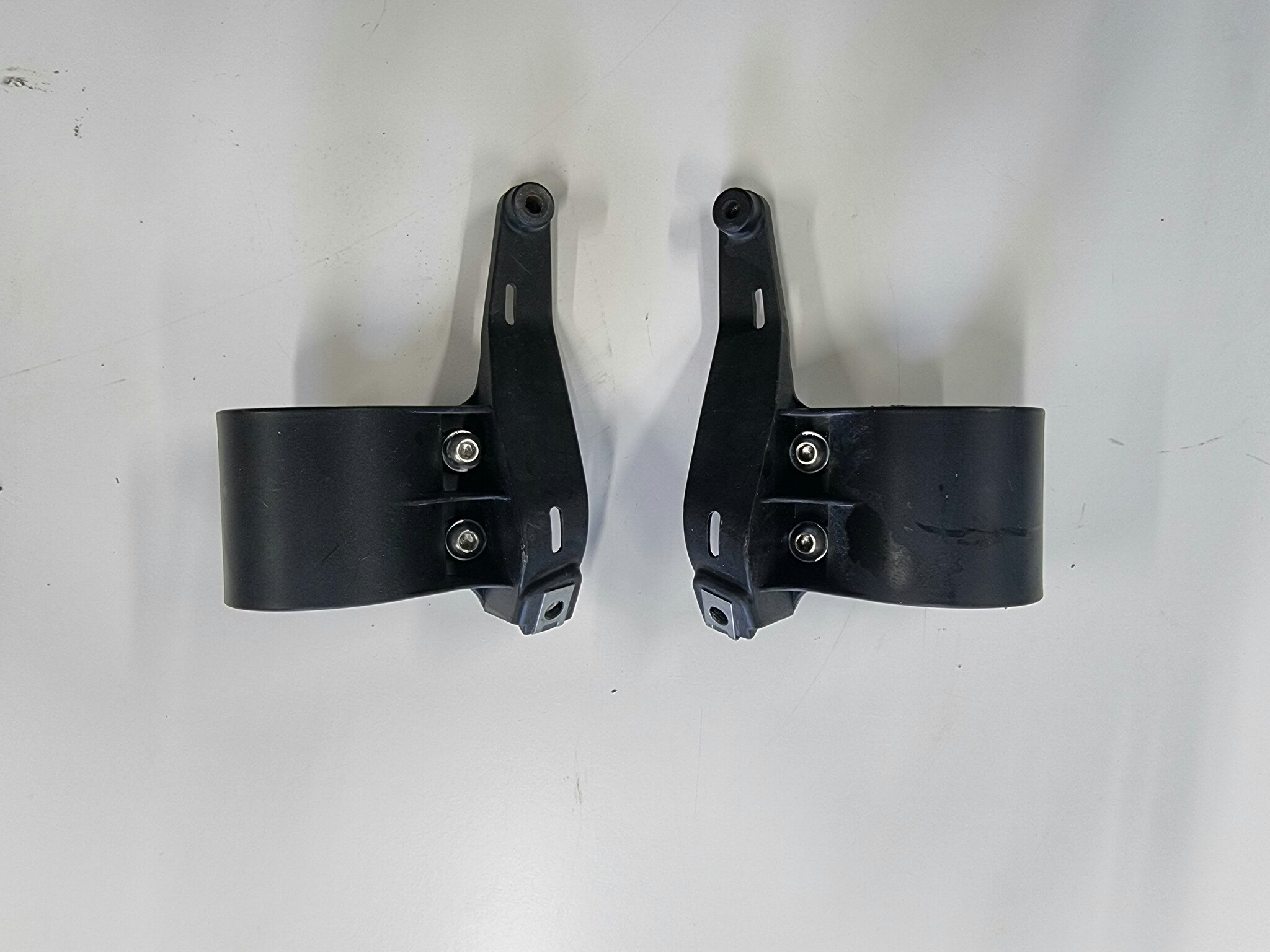 Aprilia SX 125 lysbrakett V + H / light bracket L + R