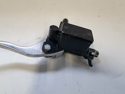 Honda CB125R Bremsepumpe foran / brake pump front