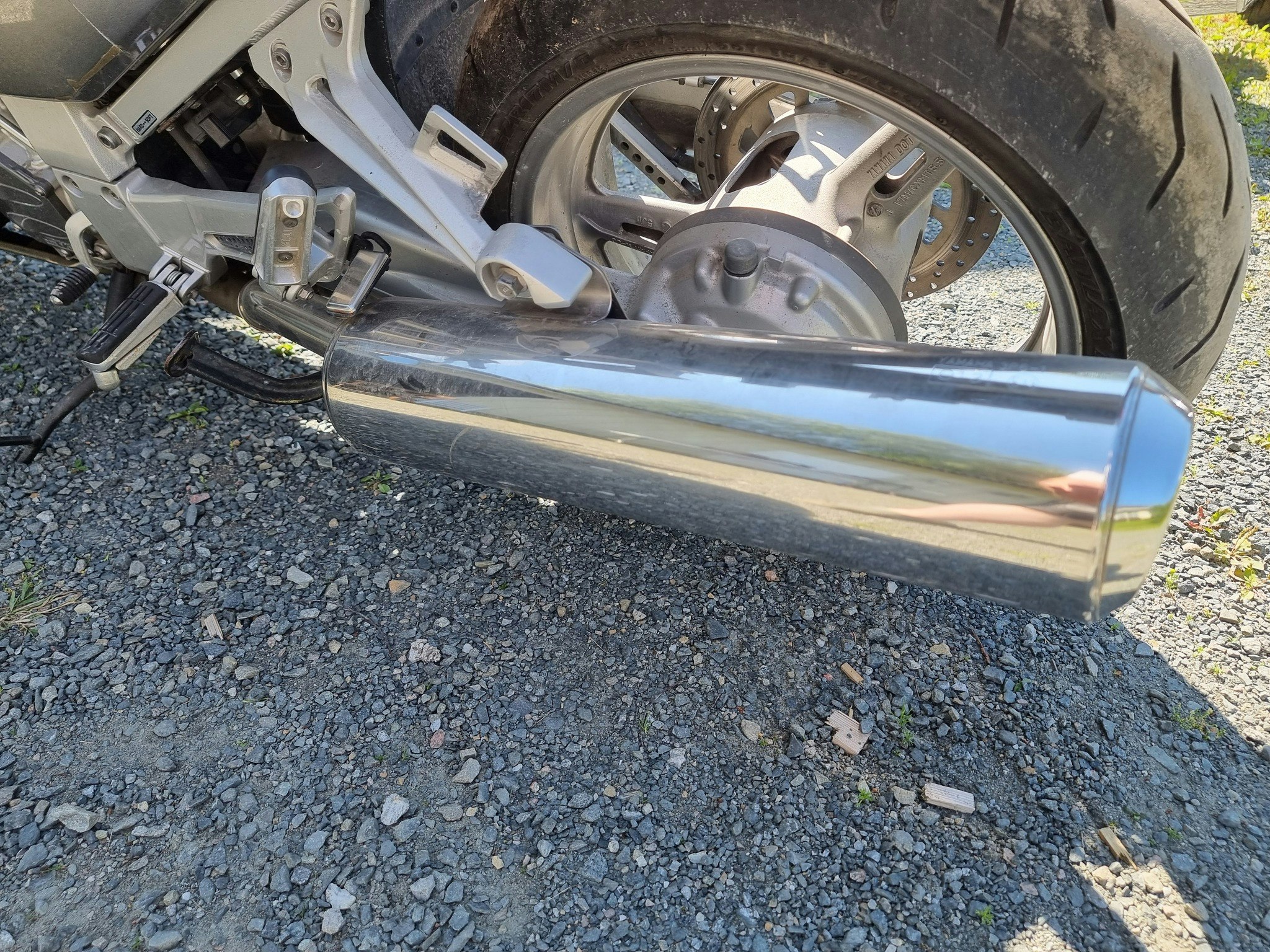 Yamaha FJR 1300 eksos venstre / exhaust muffler left