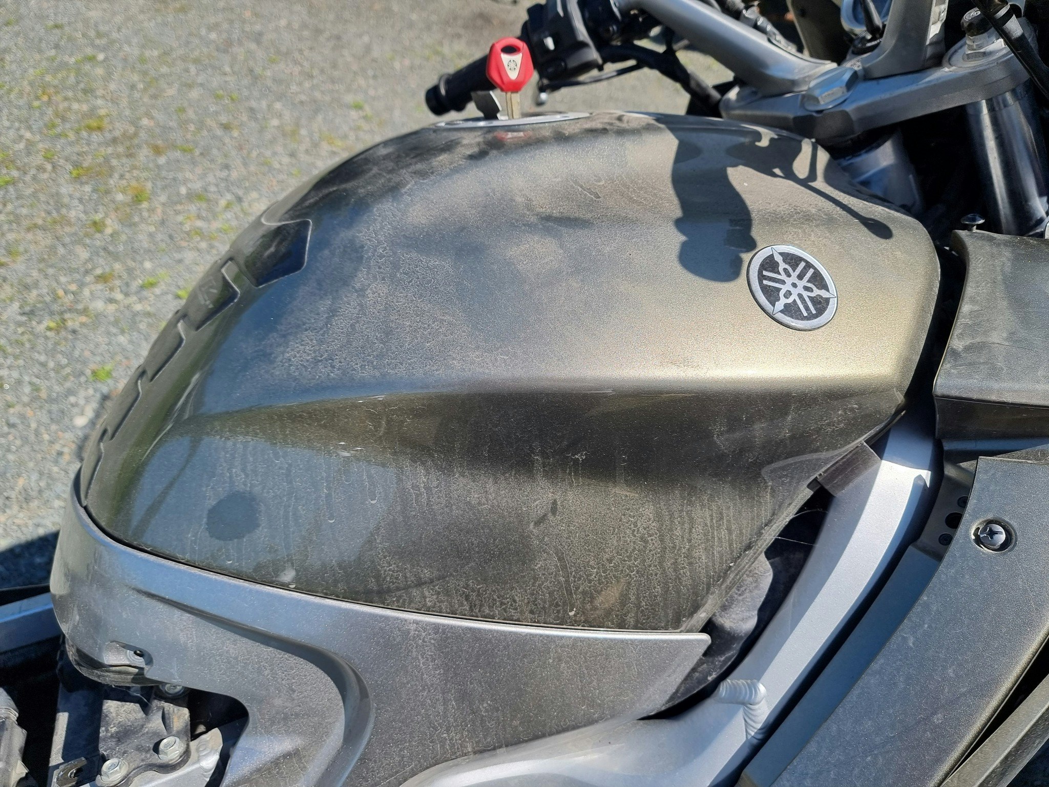 Yamaha FJR tank
