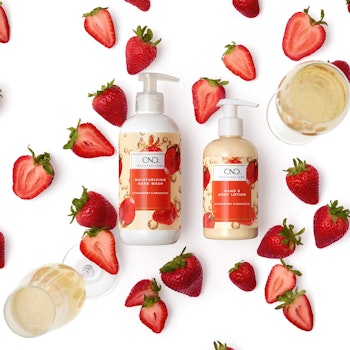 CND Wash Strawberry and Prosecco – Scent, 390 ml - håndsåpe