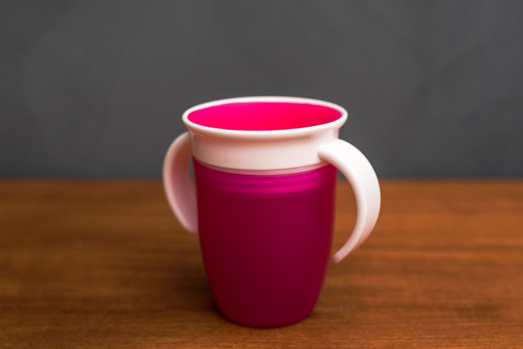 Spillfri 360-Mugg i 4 färger