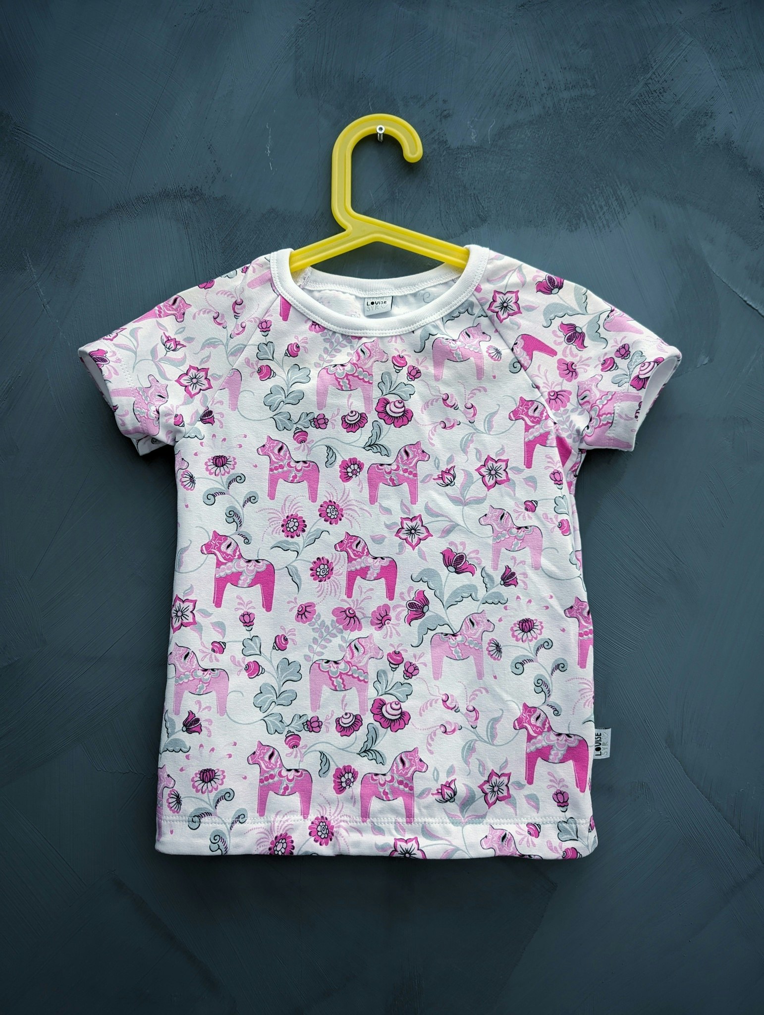 Ekologisk T-shirt/Tröja med Dalahästar