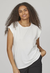 Low t-shirt