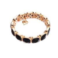 Armband med svarta stenar