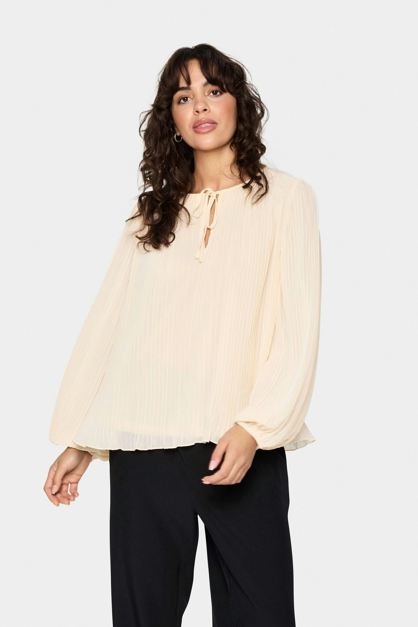 Hooma Blus