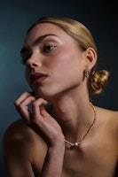 Glow short necklace