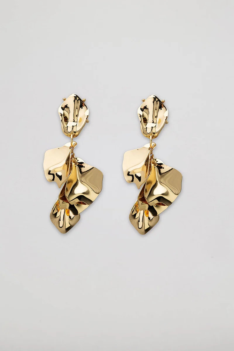 Leaf earrings metallic