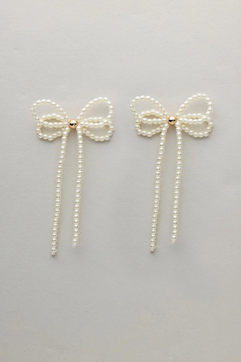 Pearl bow earrings