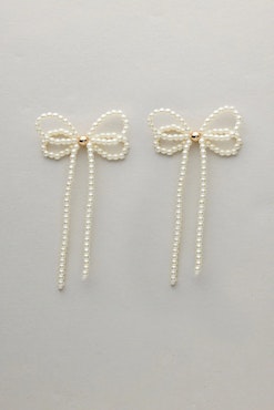 Pearl bow earrings