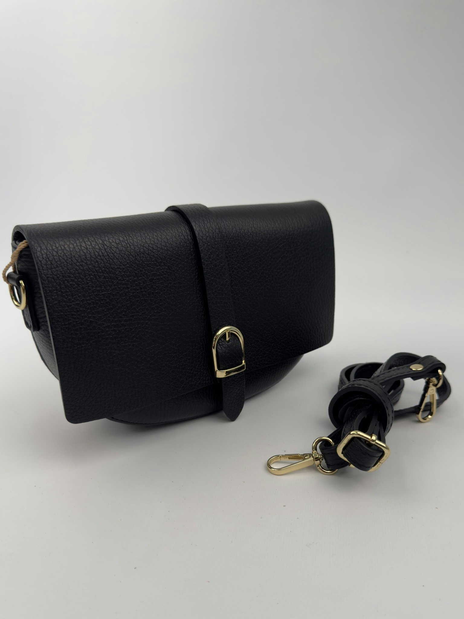 Estrid leather shoulderbag