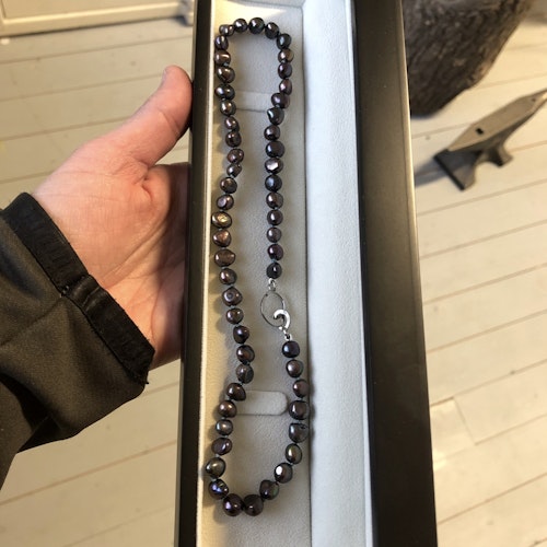 Kunds pärlor med nytt vitguldslås