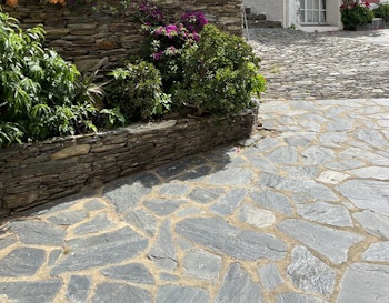 Castillo Natur Mark: Oregelbunden x 20-40 mm