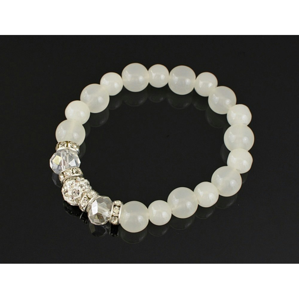 Armband med pärlor vit