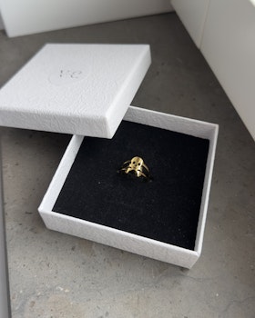 Dödskalle ring guld