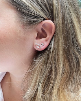 Eye-stud - litet örhänge i återvunnet silver