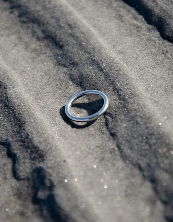 Simple 2.5 - enkel tidlös ring i återvunnet silver