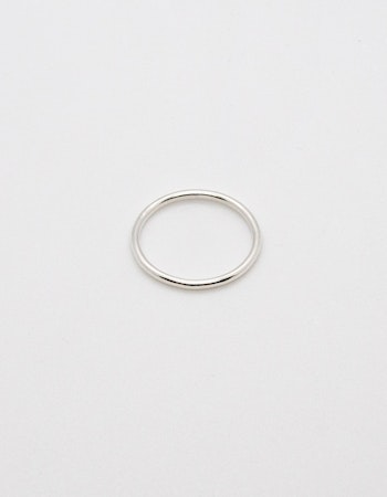 Simple 1.5 - enkel ring i återvunnet silver