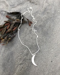 Mezzaluna - handtillverkat halsband i återvunnet silver