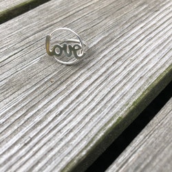 Open Circle Love ring