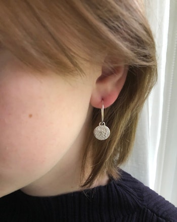 Moon Plain Hoops - enkla örhängen i återvunnet silver