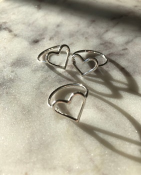 Heart small - handgjord ring i återvunnet silver