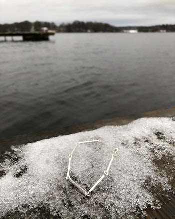 Strict - ett coolt armband i återvunnet silver