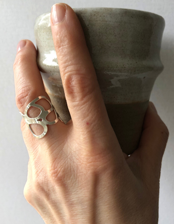 Pattern - handtillverkad ring i återvunnet silver