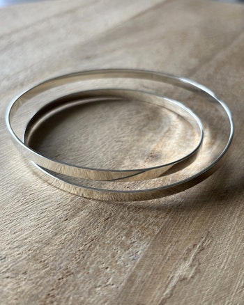 Lovecircle - stelt armband i återvunnet silver