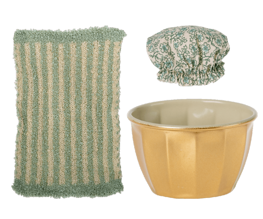 Maileg Spa Mus Storasyster Blå med Handduk, Badmössa och Guld Badkar - Wellness Mouse