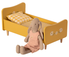 Maileg Stor Säng i Trä Gul - Wooden Bed Teddy Träsäng med Målade Detaljer Blommor