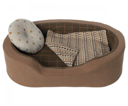 Maileg Cosy Basket Medium - Hund/Kattbädd med Kudde och Filt Brun
