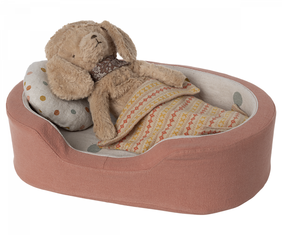 Maileg Cosy Basket Medium - Hund/Kattbädd med Kudde och Filt Corall