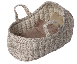 Maileg Carrycot Liggdel Large - Blommig Offwhite med Kudde och Filt