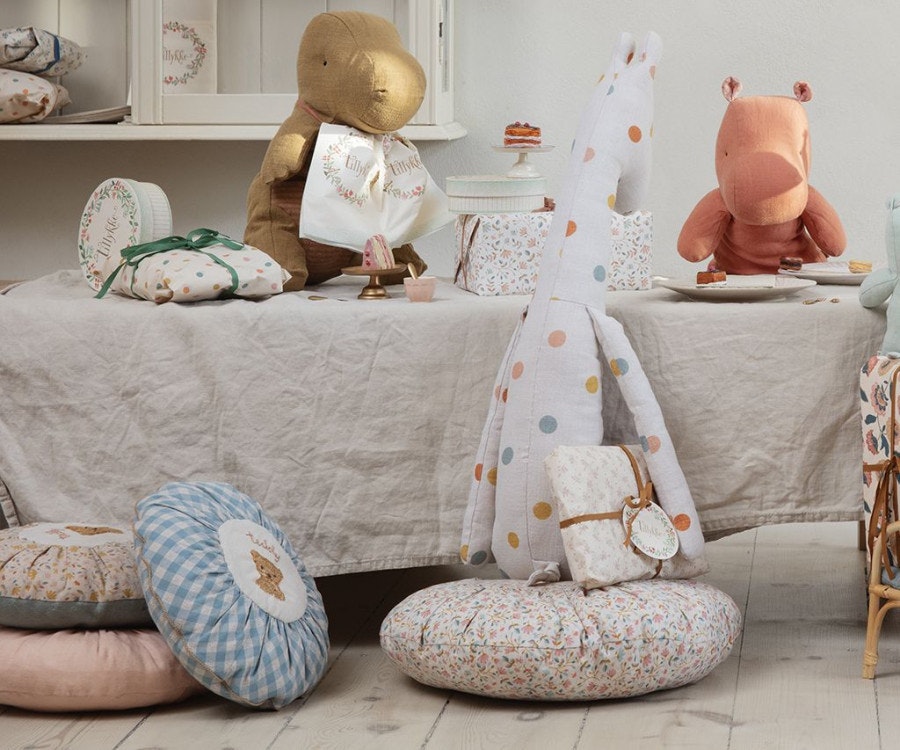 Maileg Rund Kudde Teddy Blommig Rosa