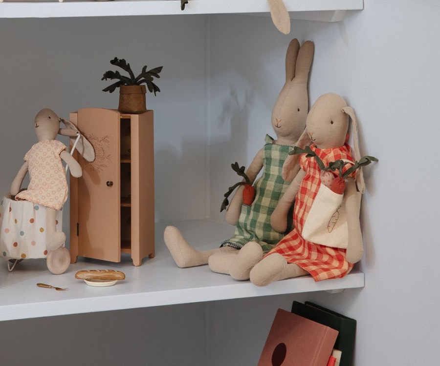 Maileg Kanin Strl 3 - Bunny med Rutig Klänning Röd Orange