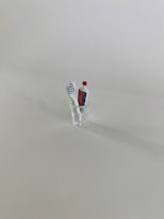 Miniatyr Badrumstillbehör Set Två Tandborste och Tandkräm Dekoration till Dockskåpet