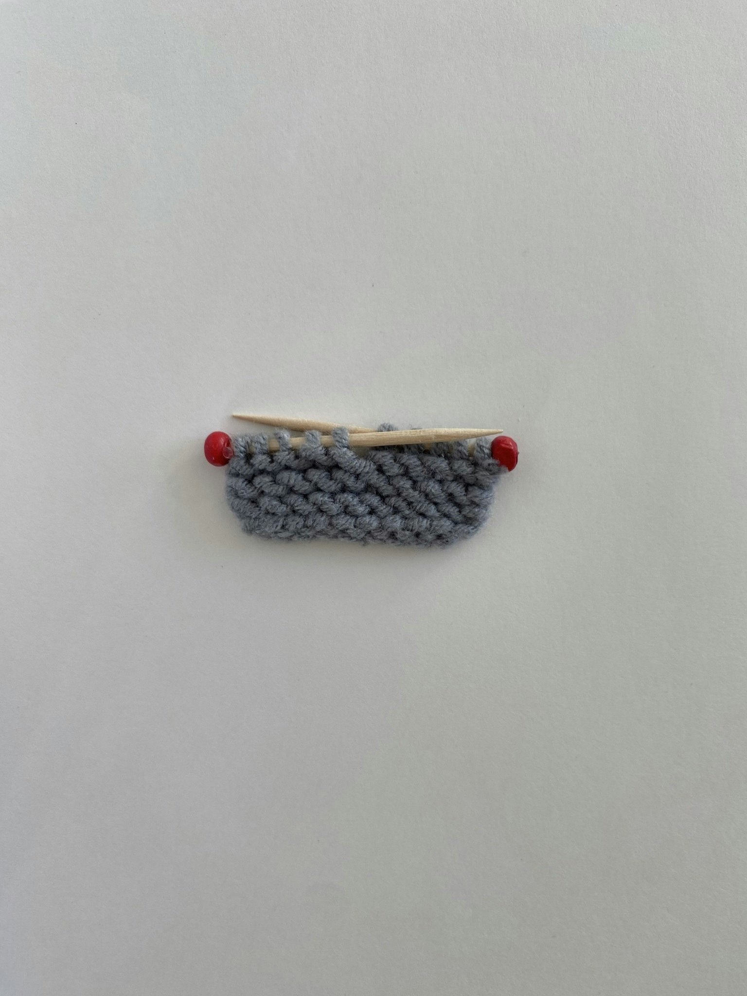 Stickning Miniatyr Dekoration till Dockskåpet Sticka Stickor