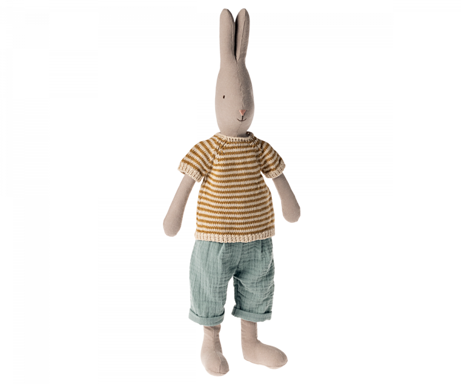 Maileg Kanin Strl 3 - Rabbit med Brun Stickad Randig Tröja och Blå Byxor