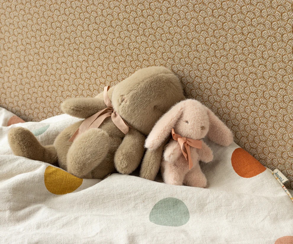 Maileg Kanin i Plysch med Rosett Small Brun - Bunny Plush Dusty Brown med Rosett