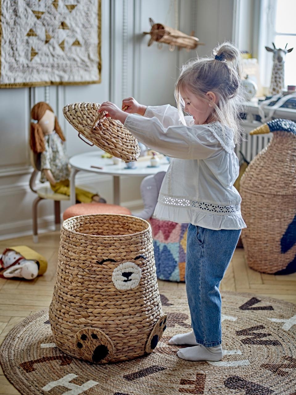 Bloomingville Förvaringskorg Med Lock Björn - Timone Basket Natur Beige Nalle Leksaksförvaring Naturmaterial Dekoration till Barnrummet