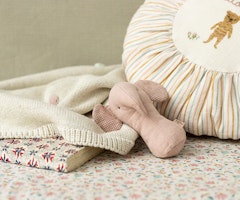Maileg Skallra Rosa Elefant med Rutiga Öron - Rose