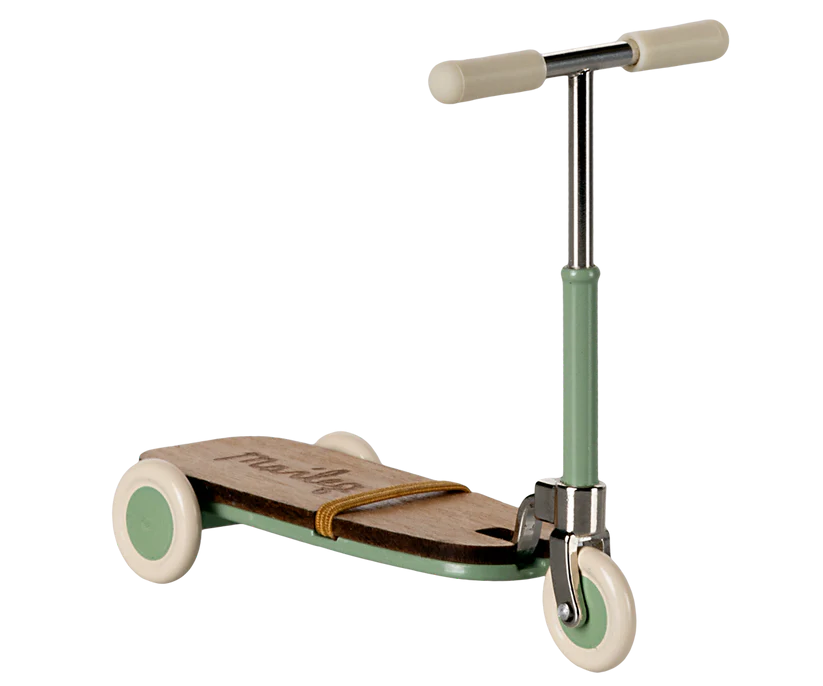 Maileg Kick Board Mouse - Sparkcykel till Mus Mint Grön med Magneter i Handtaget